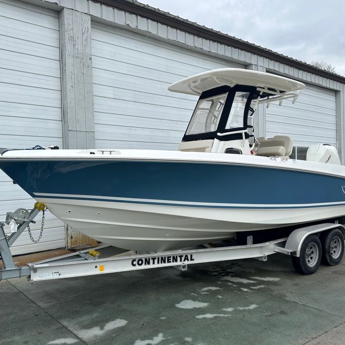 2022 Boston Whaler 230 Outrage